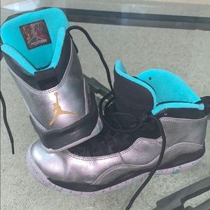 Air Jordan 10 retro 30th “Lady Liberty”